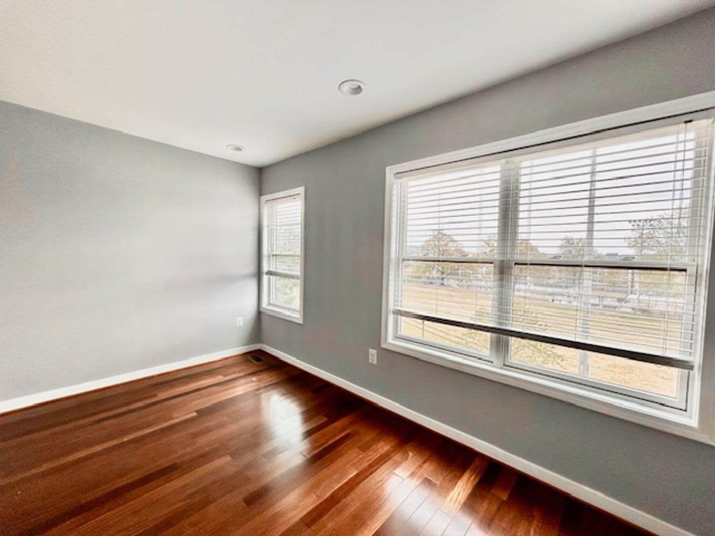 Northeast Apartment: 37 T Street