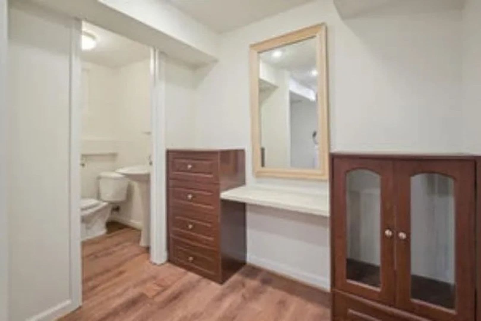 Chevy Chase House: 8413 Spencer Ct