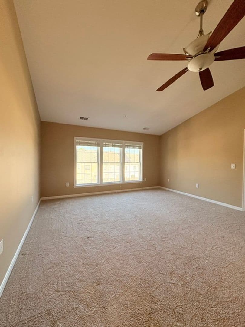 Rockville Townhome: 1115 Havencrest St.