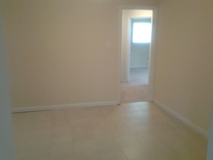 College Park House: 8516 Potomac Ave
