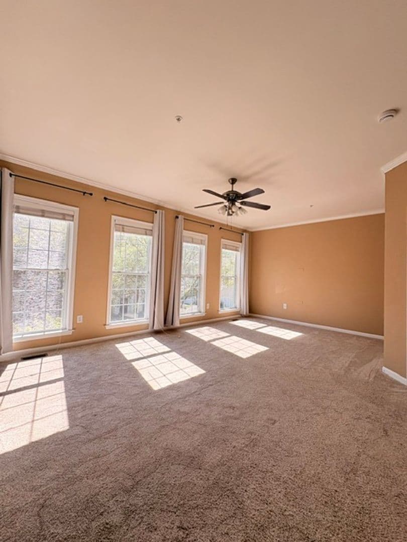 Rockville Townhome: 1115 Havencrest St.