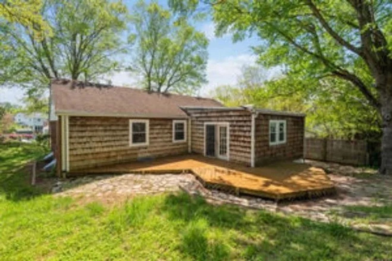 Chevy Chase House: 8413 Spencer Ct