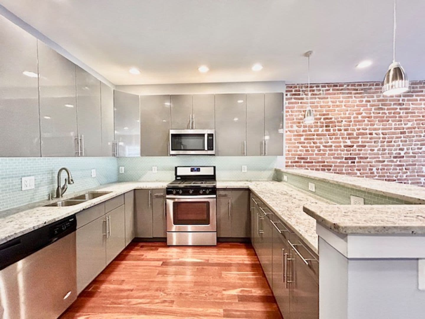 Northeast Apartment: 37 T Street