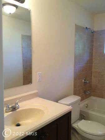 College Park House: 8516 Potomac Ave