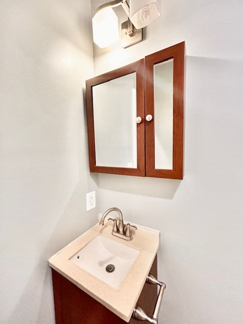 Northeast Apartment: 37 T Street