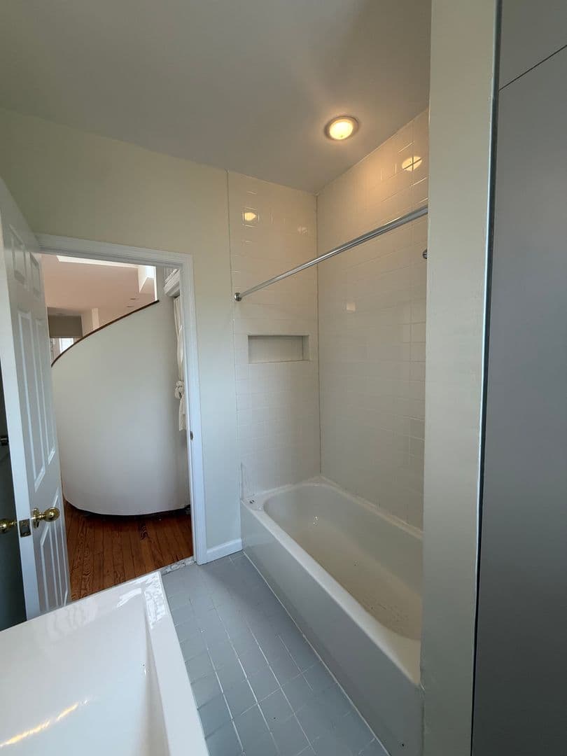 Washington Townhome: 2901 Q Street #4