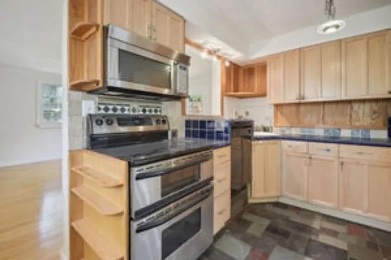 Chevy Chase House: 8413 Spencer Ct