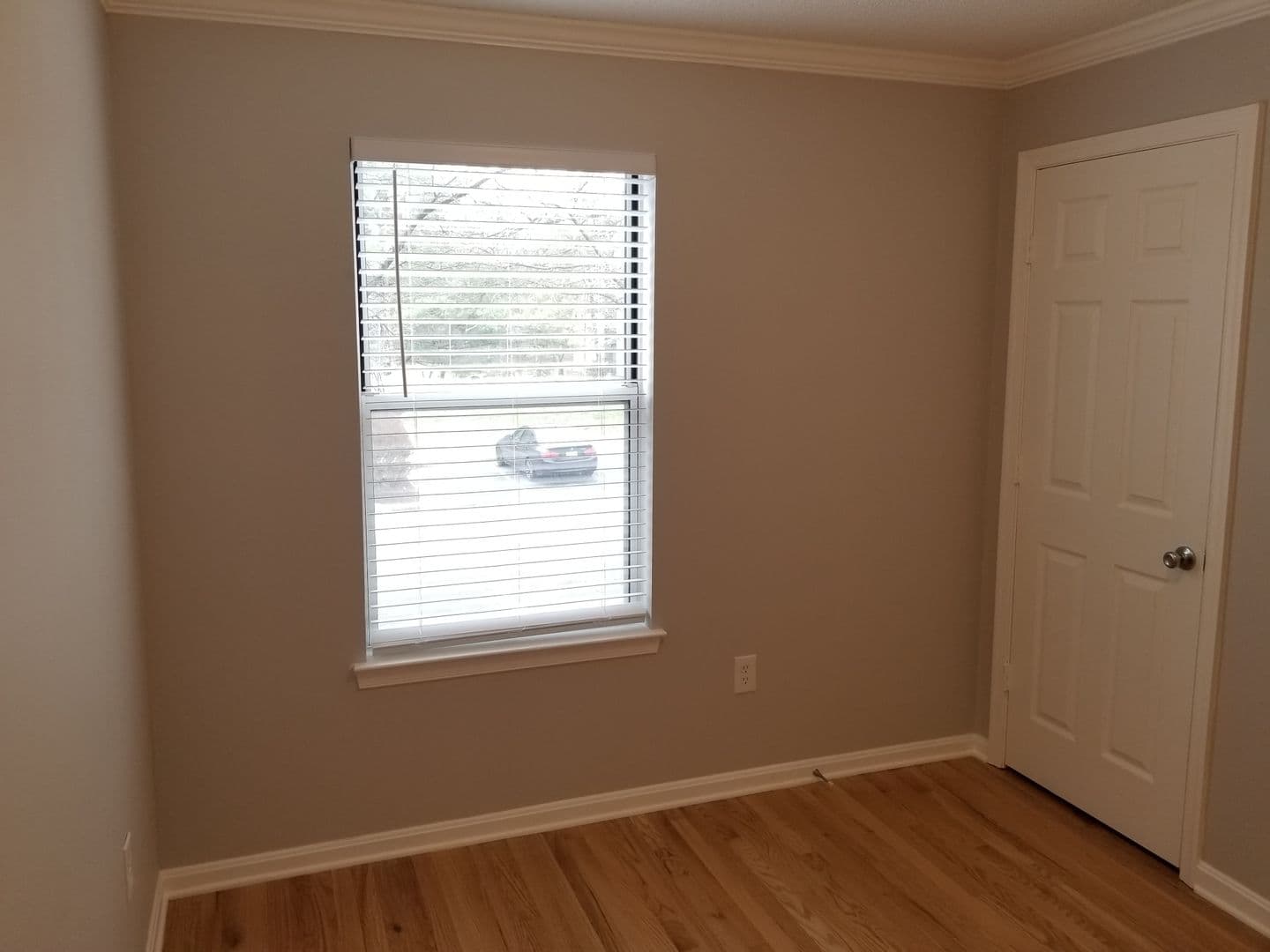 Silver Spring House: 2603 Camelback Lane