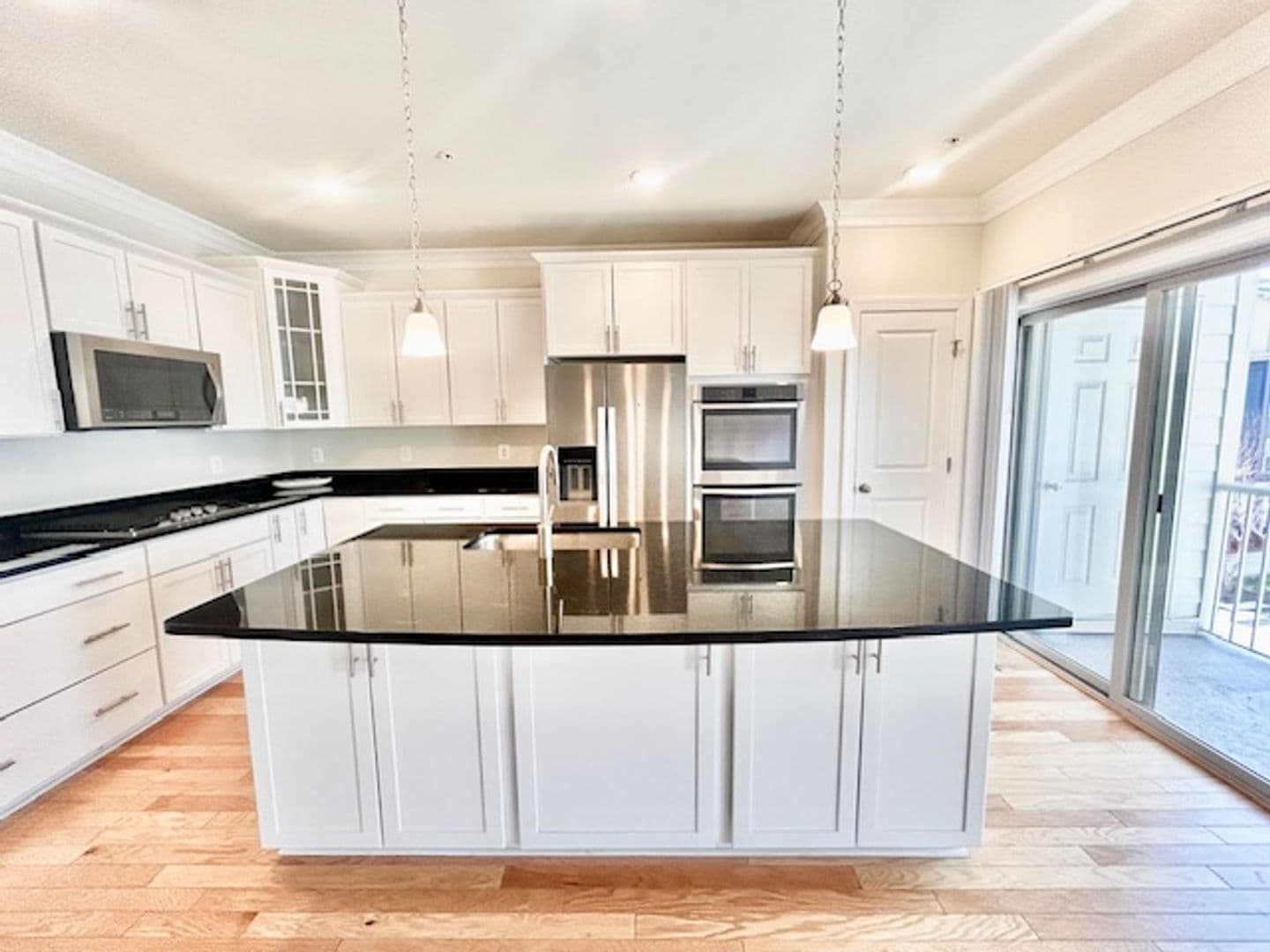 Gaithersburg House: 140 Copley Circle 22B