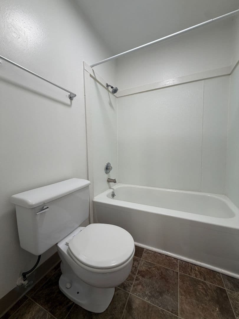 Portland Apartment: 4529 NE Killingsworth St 1-25