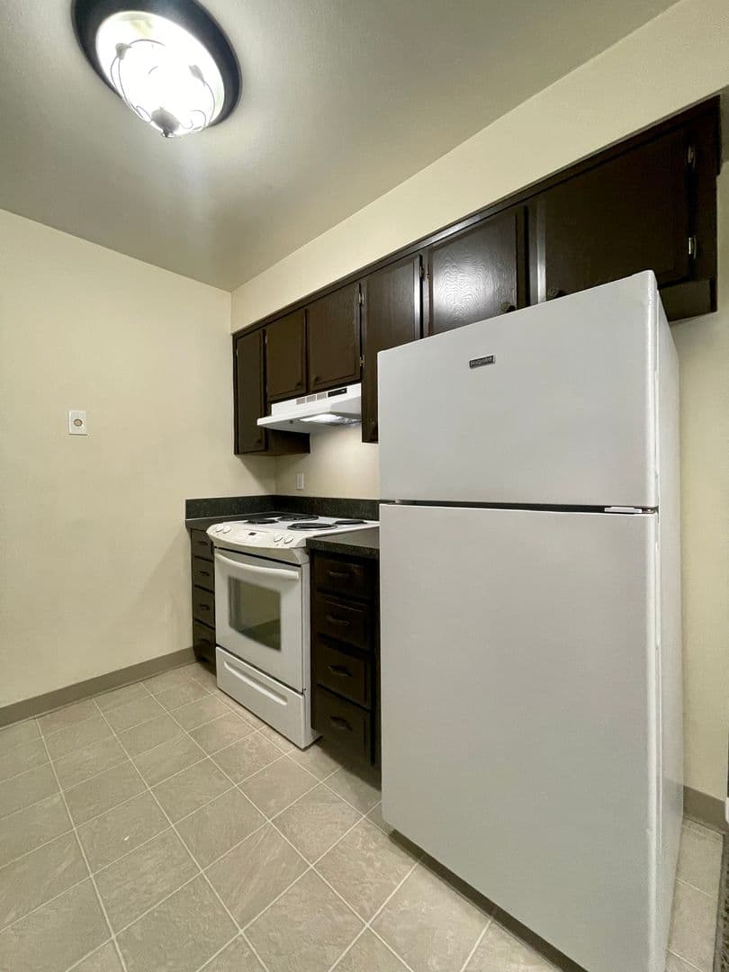 Portland Apartment: 9025-9043 SE Stark St.