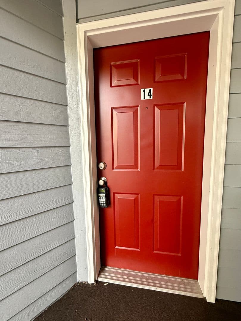 Portland Apartment: 5702 - 5710 NE Prescott St.