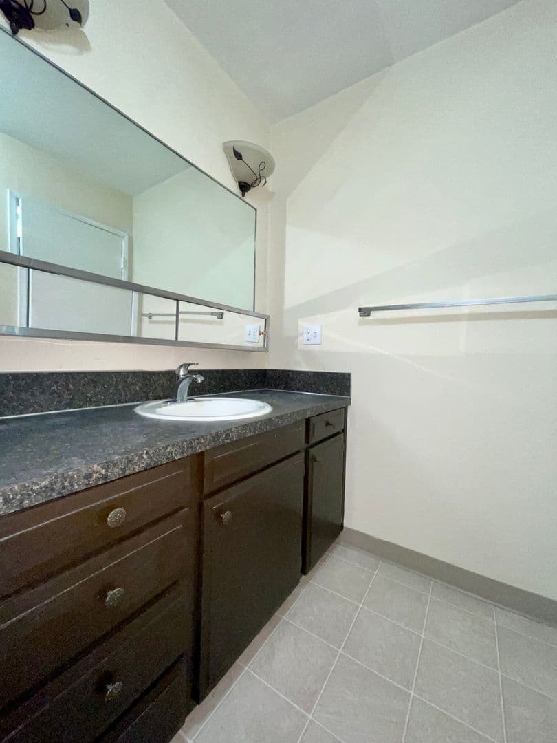 Portland Apartment: 9025-9043 SE Stark St.