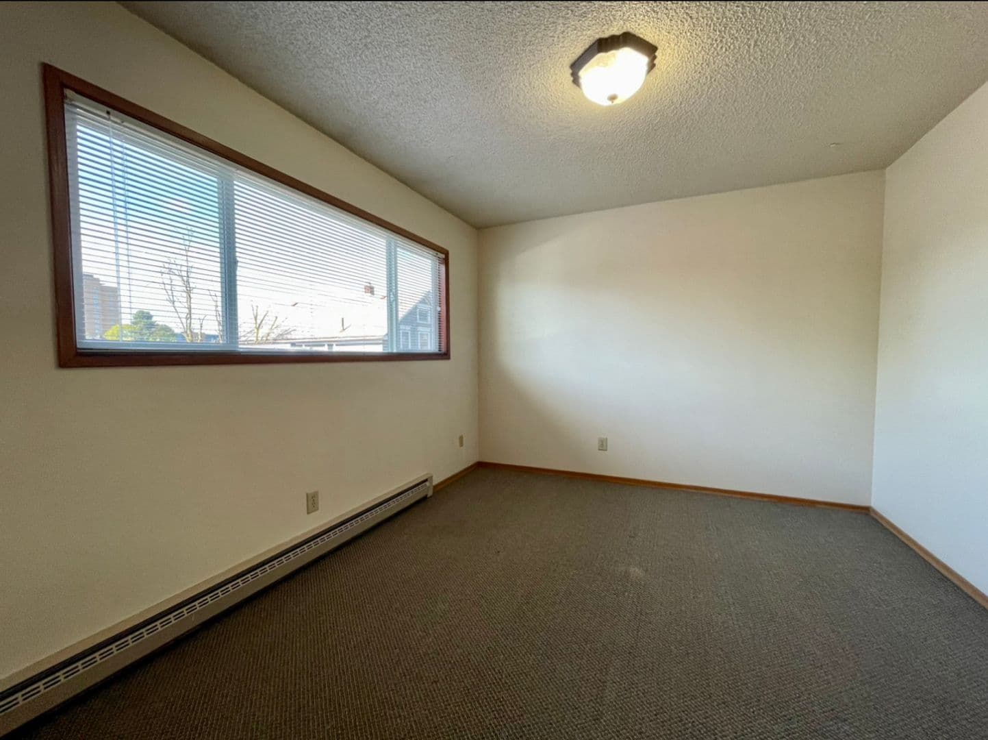 Portland Apartment: 1802-1820 NE Schuyler St.