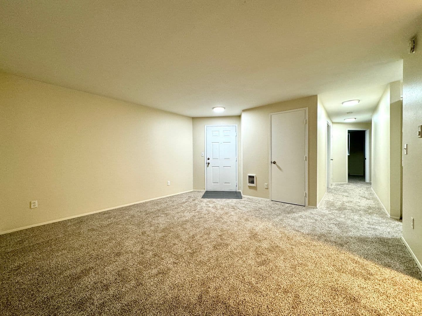 Portland Apartment: 5702 - 5710 NE Prescott St.