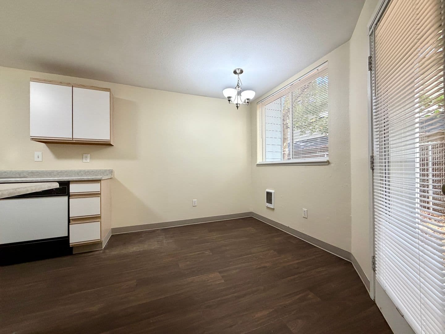 Portland Apartment: 5702 - 5710 NE Prescott St.