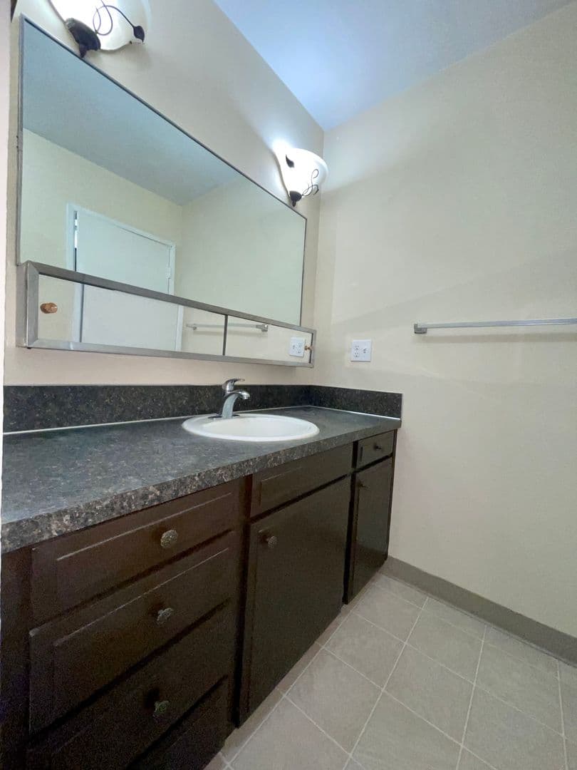 Portland Apartment: 9025-9043 SE Stark St.