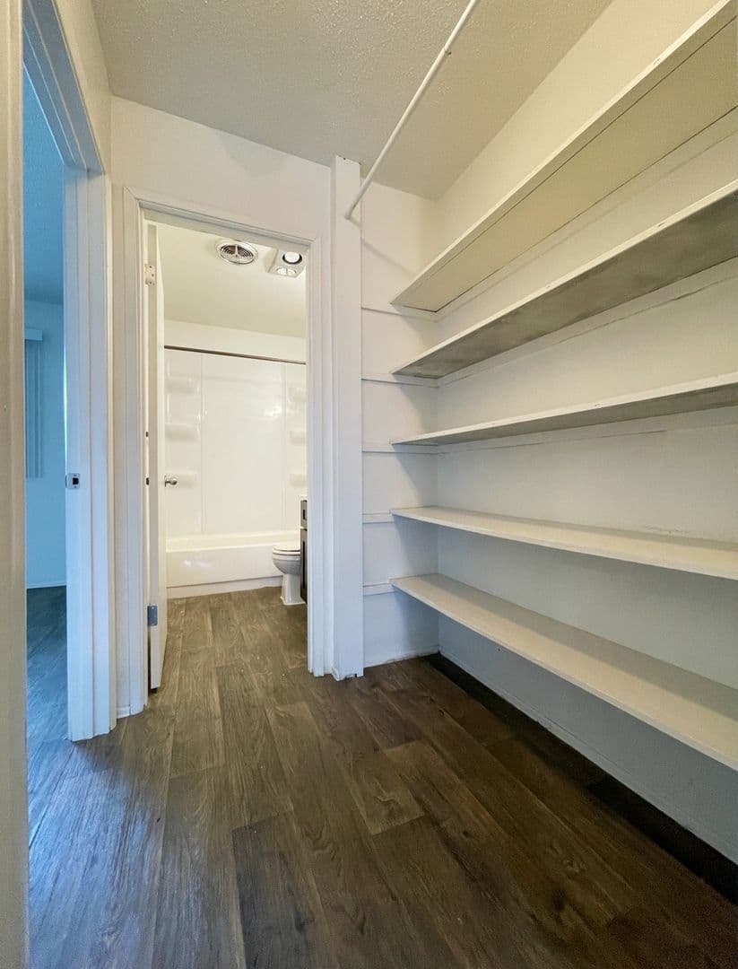 Portland Apartment: 4125-4153 SE Cesar E Chavez Blvd.
