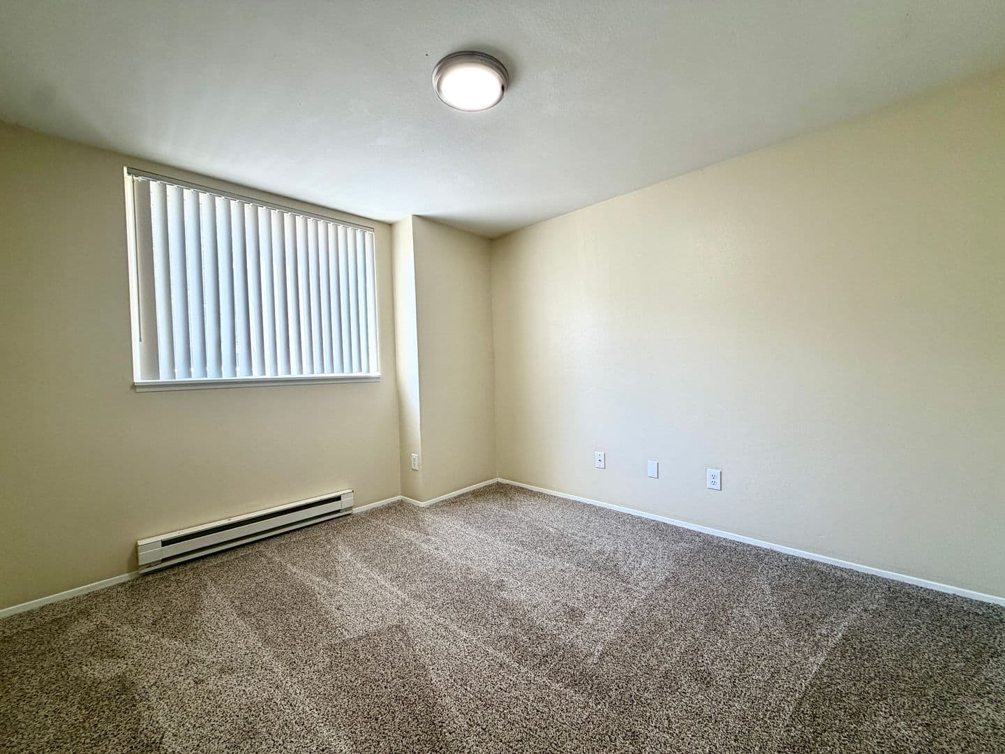 Portland Apartment: 5702 - 5710 NE Prescott St.