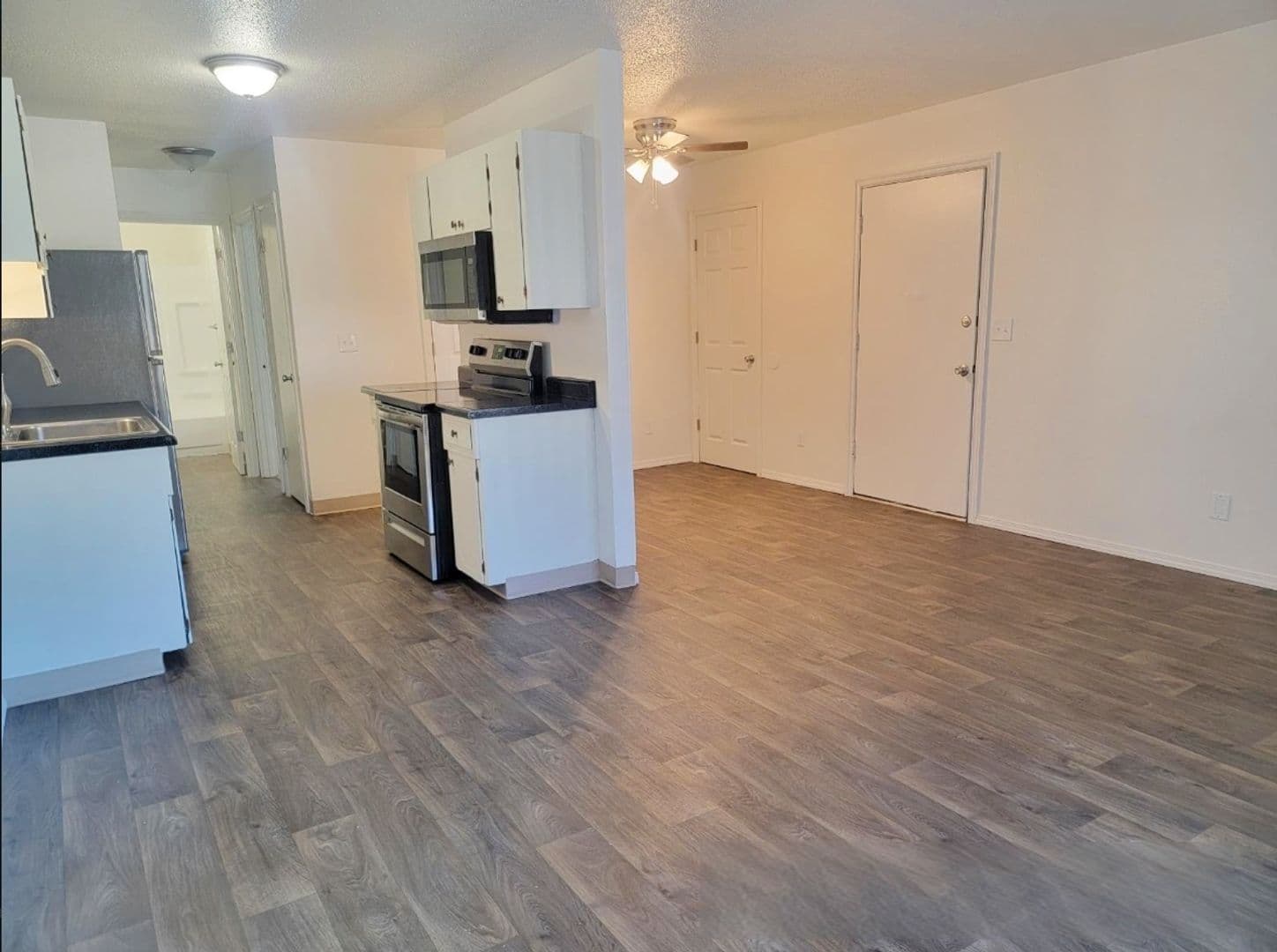 Portland Apartment: 4125-4153 SE Cesar E Chavez Blvd.
