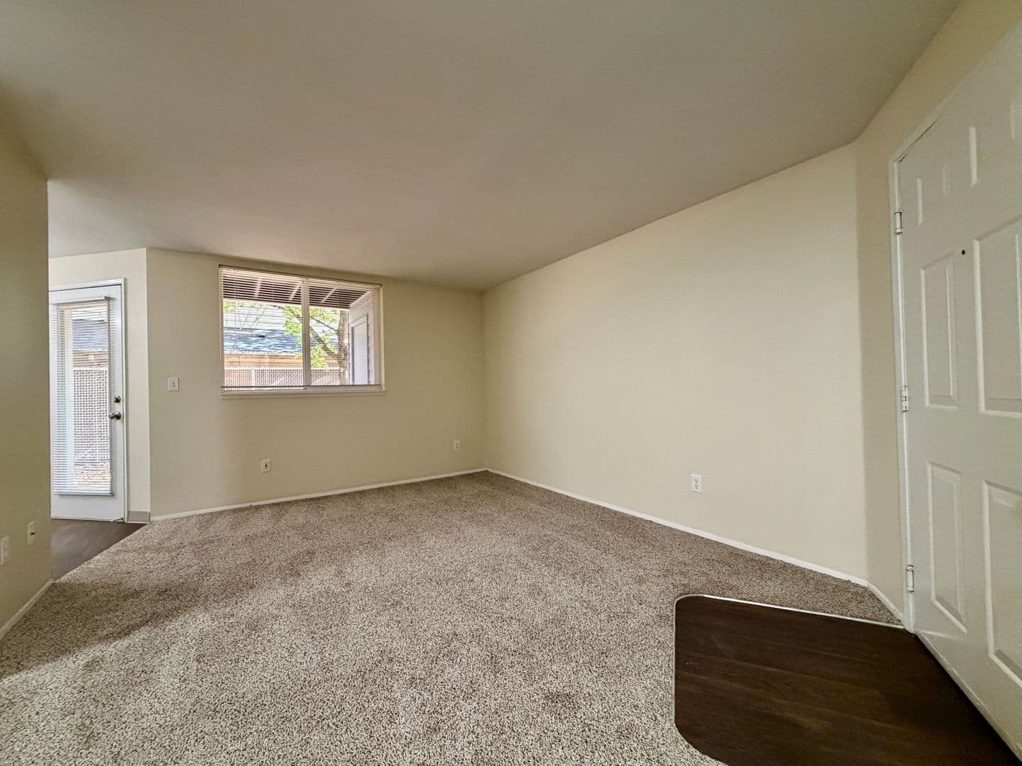 Portland Apartment: 5702 - 5710 NE Prescott St.