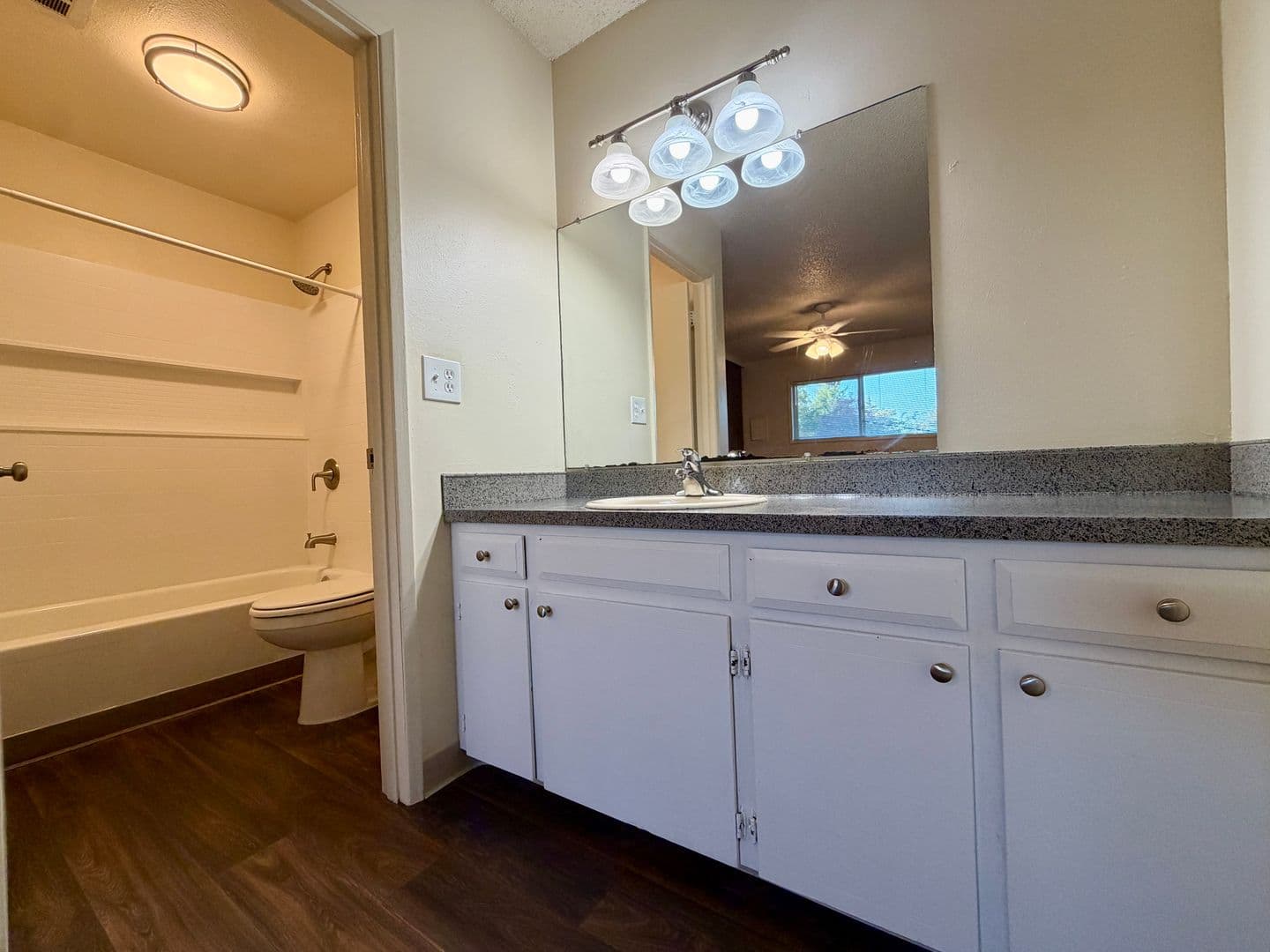 Portland Apartment: 4529 NE Killingsworth St 1-25