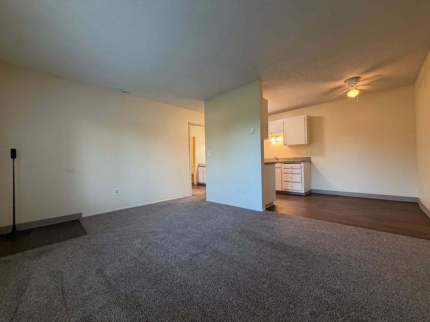 Portland Apartment: 4529 NE Killingsworth St 1-25
