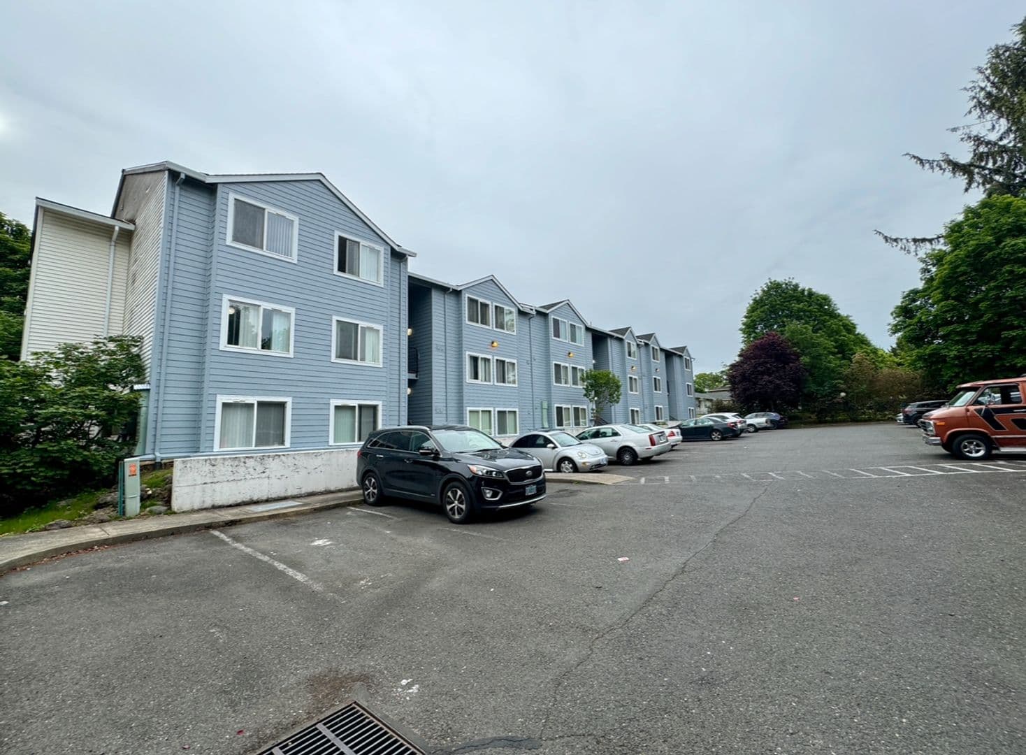 Portland Apartment: 5702 - 5710 NE Prescott St.