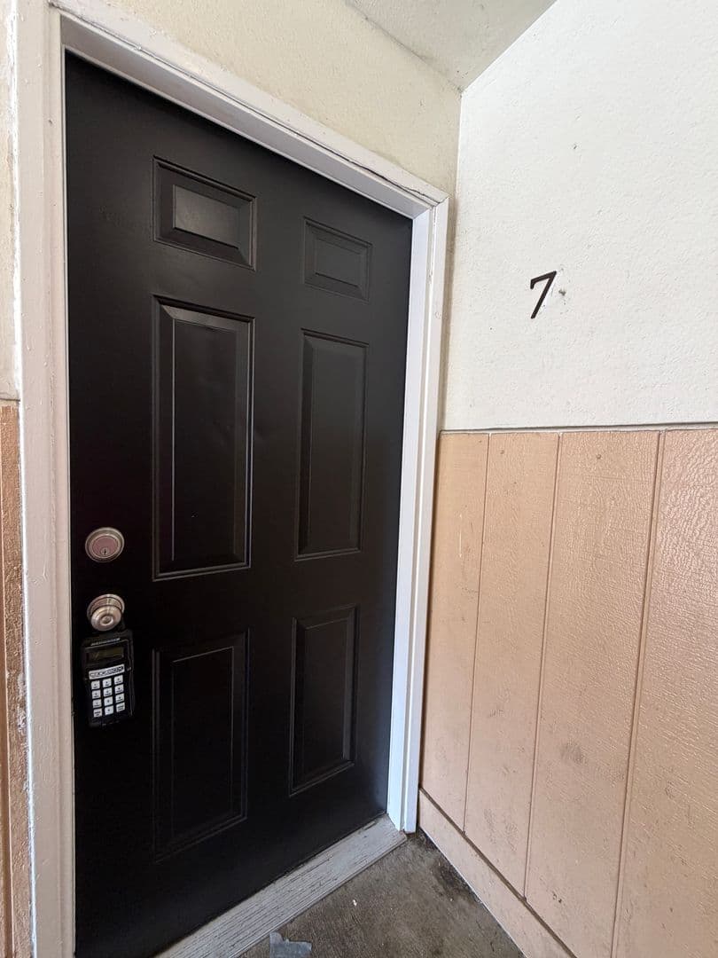 Portland Apartment: 4125-4153 SE Cesar E Chavez Blvd.