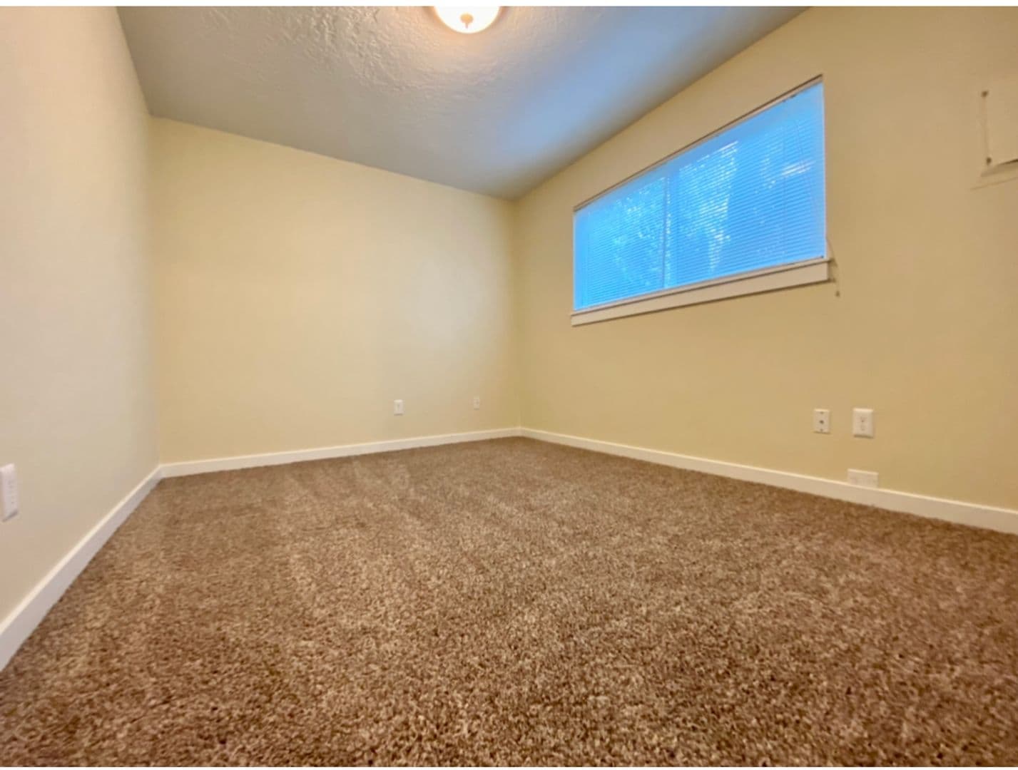 Portland Apartment: 9025-9043 SE Stark St.