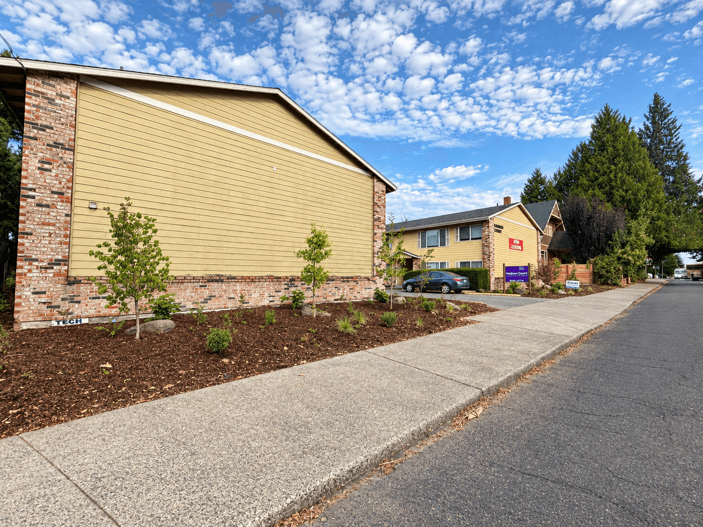 Portland Apartment: 4125-4153 SE Cesar E Chavez Blvd.