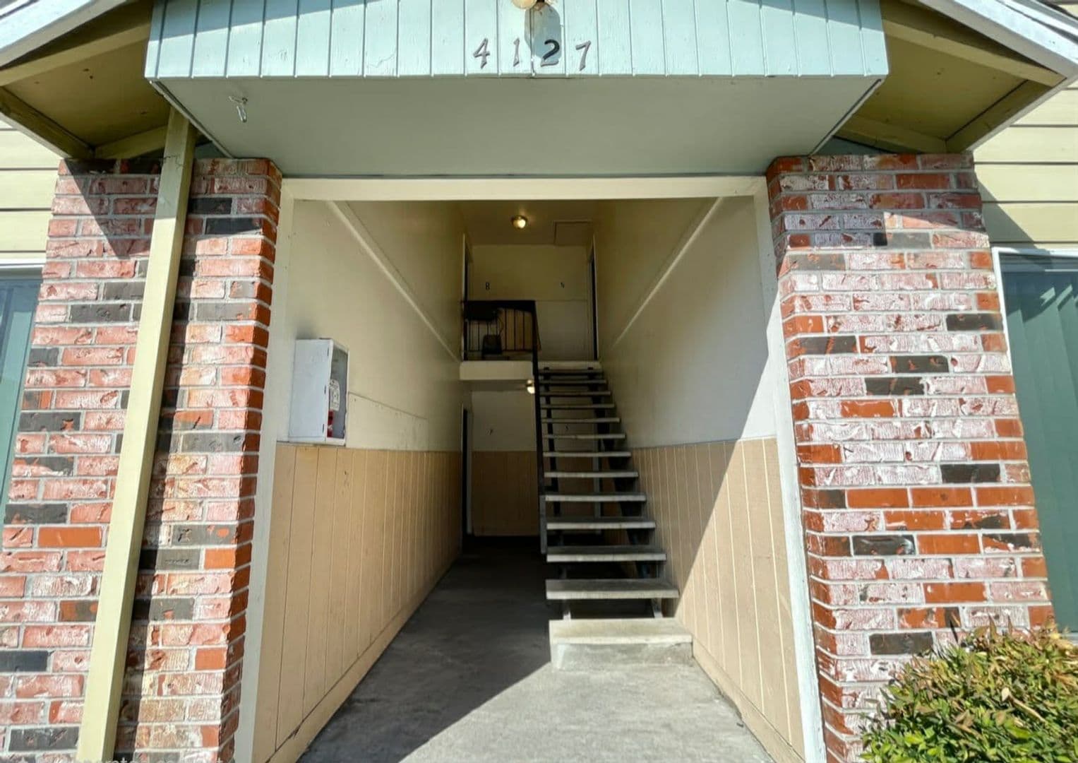 Portland Apartment: 4125-4153 SE Cesar E Chavez Blvd.