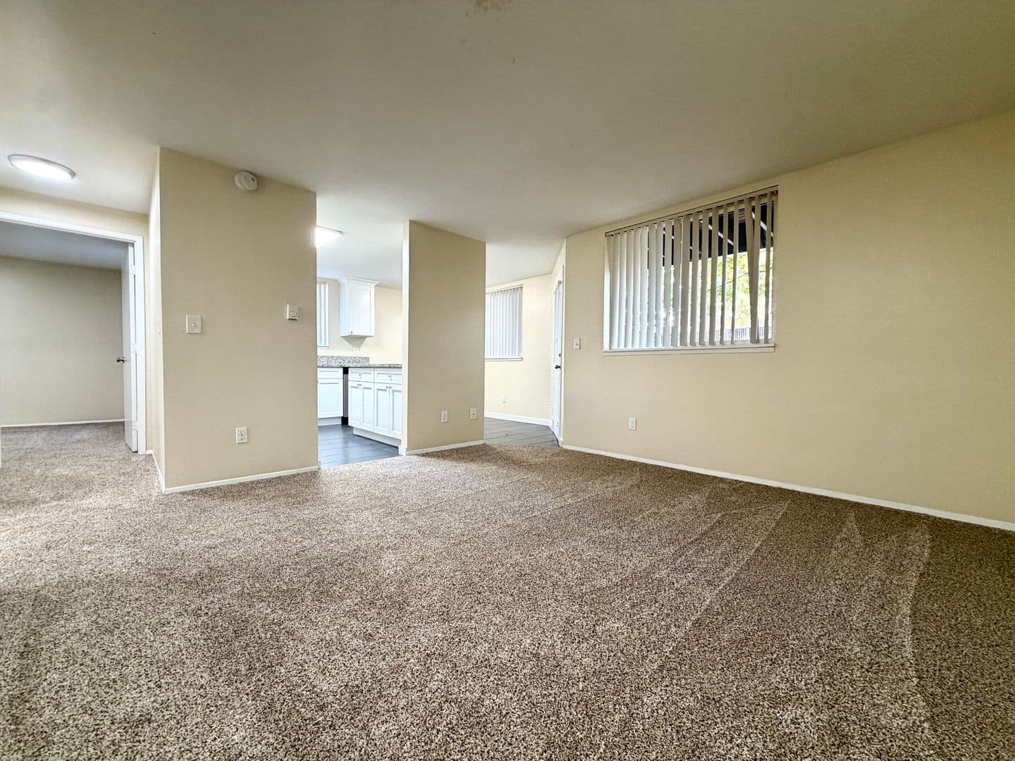 Portland Apartment: 5702 - 5710 NE Prescott St.