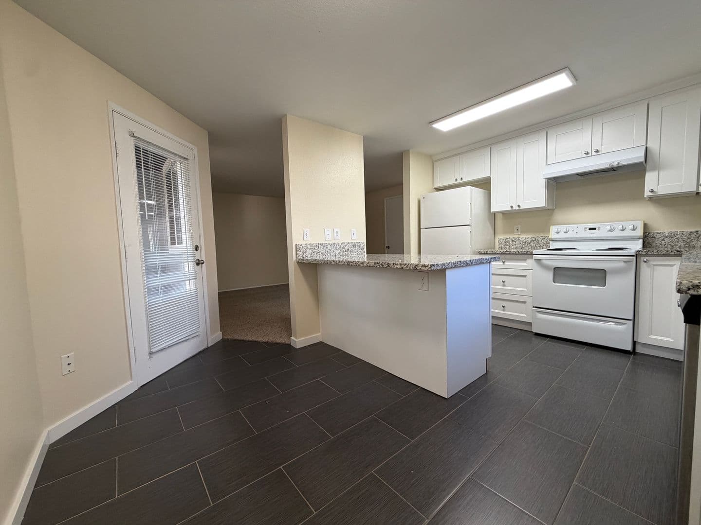 Portland Apartment: 5702 - 5710 NE Prescott St.