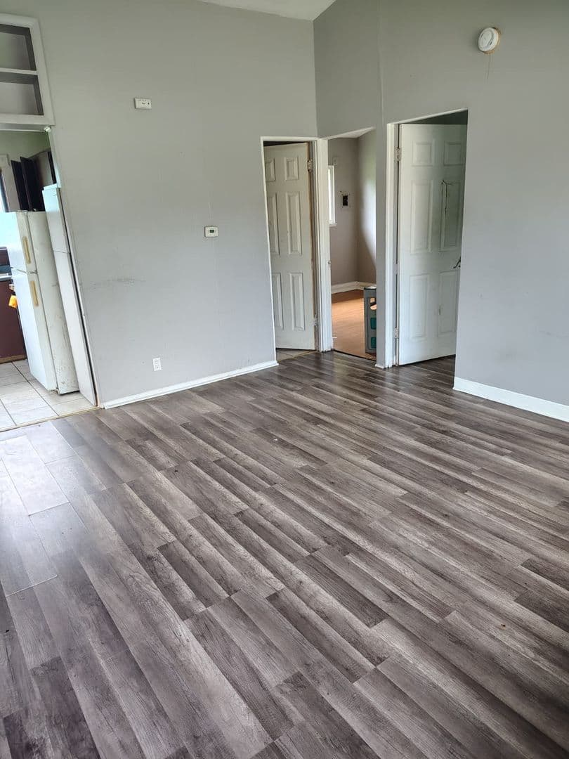 Akron Apartment: Thurston St