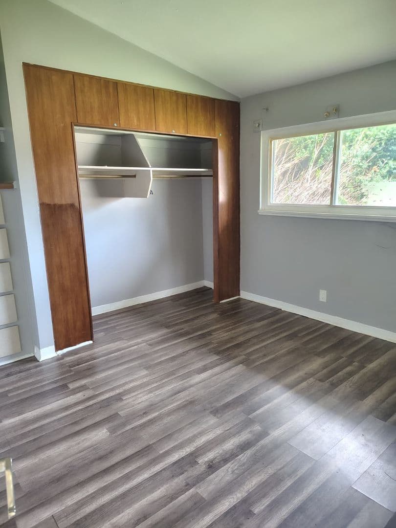 Akron Apartment: Thurston St