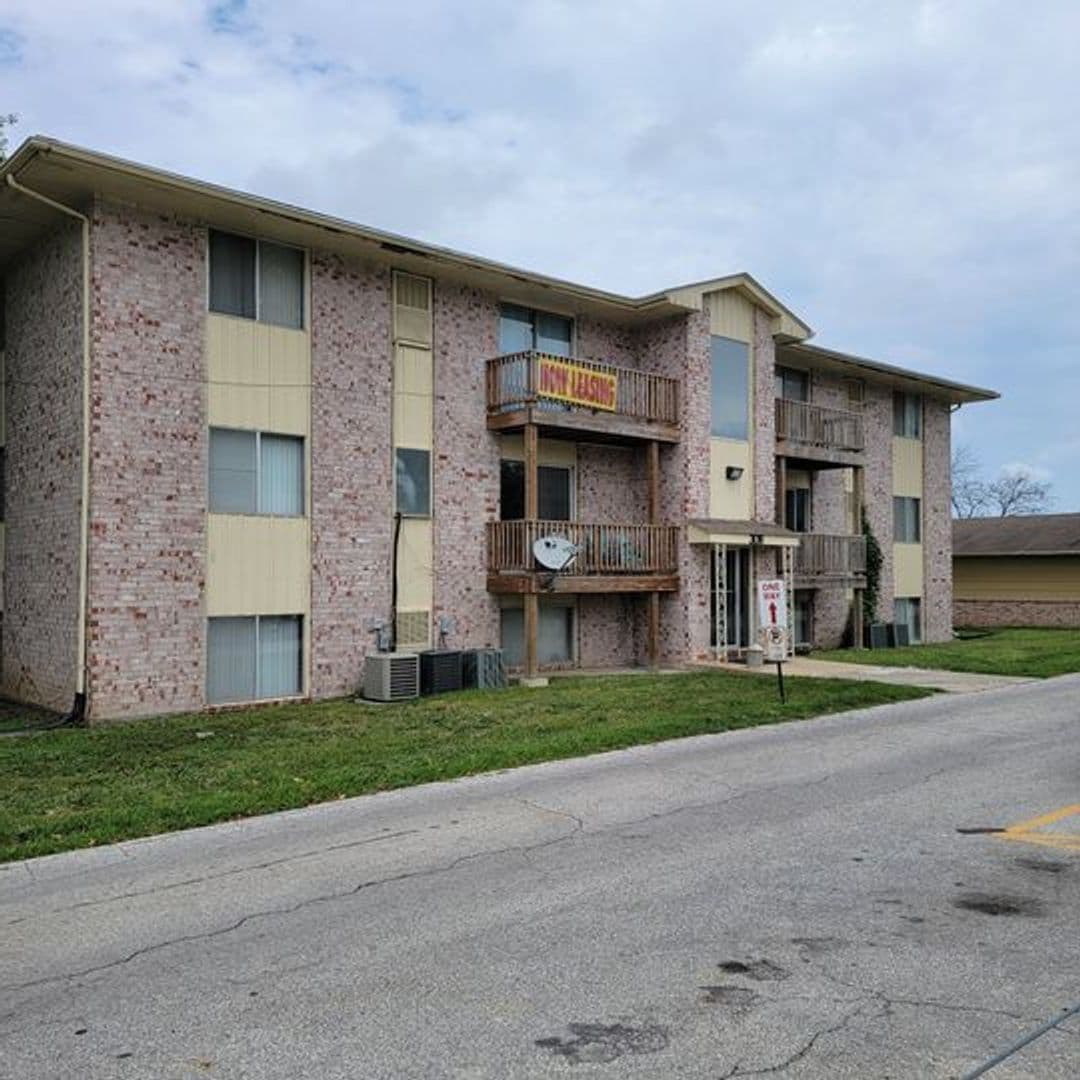 Indianola Apartment: 306 S J St