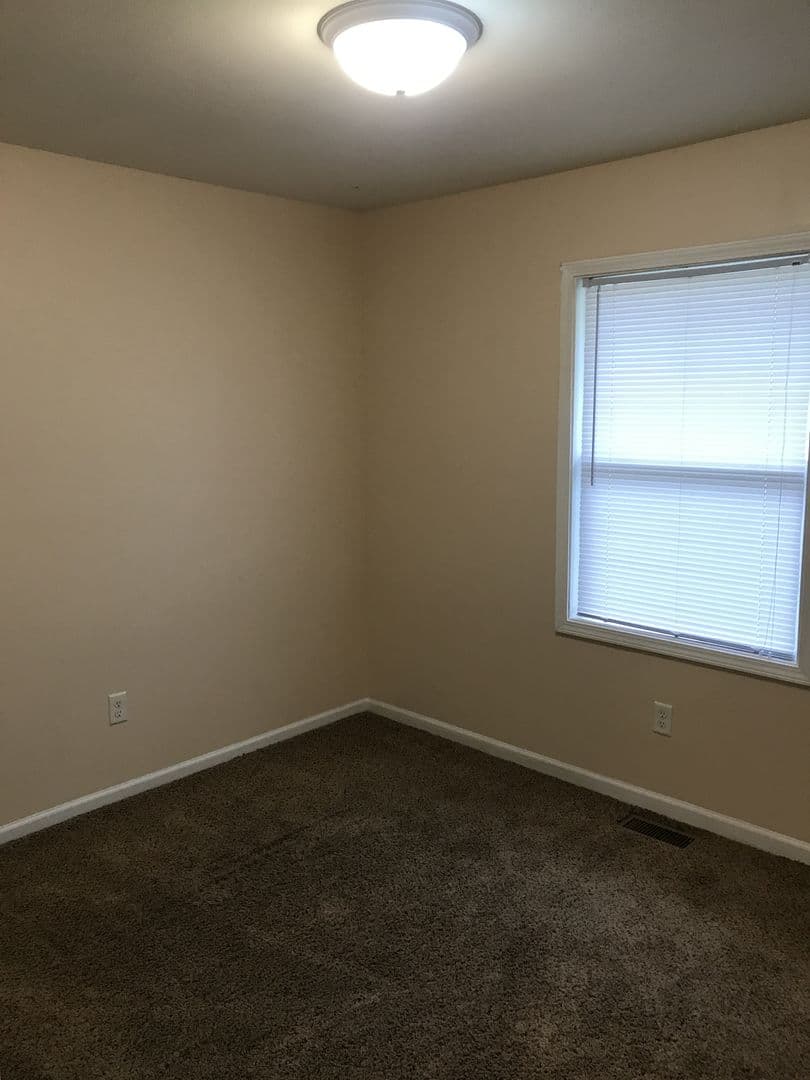 Des Moines House: 917 Titus Ave