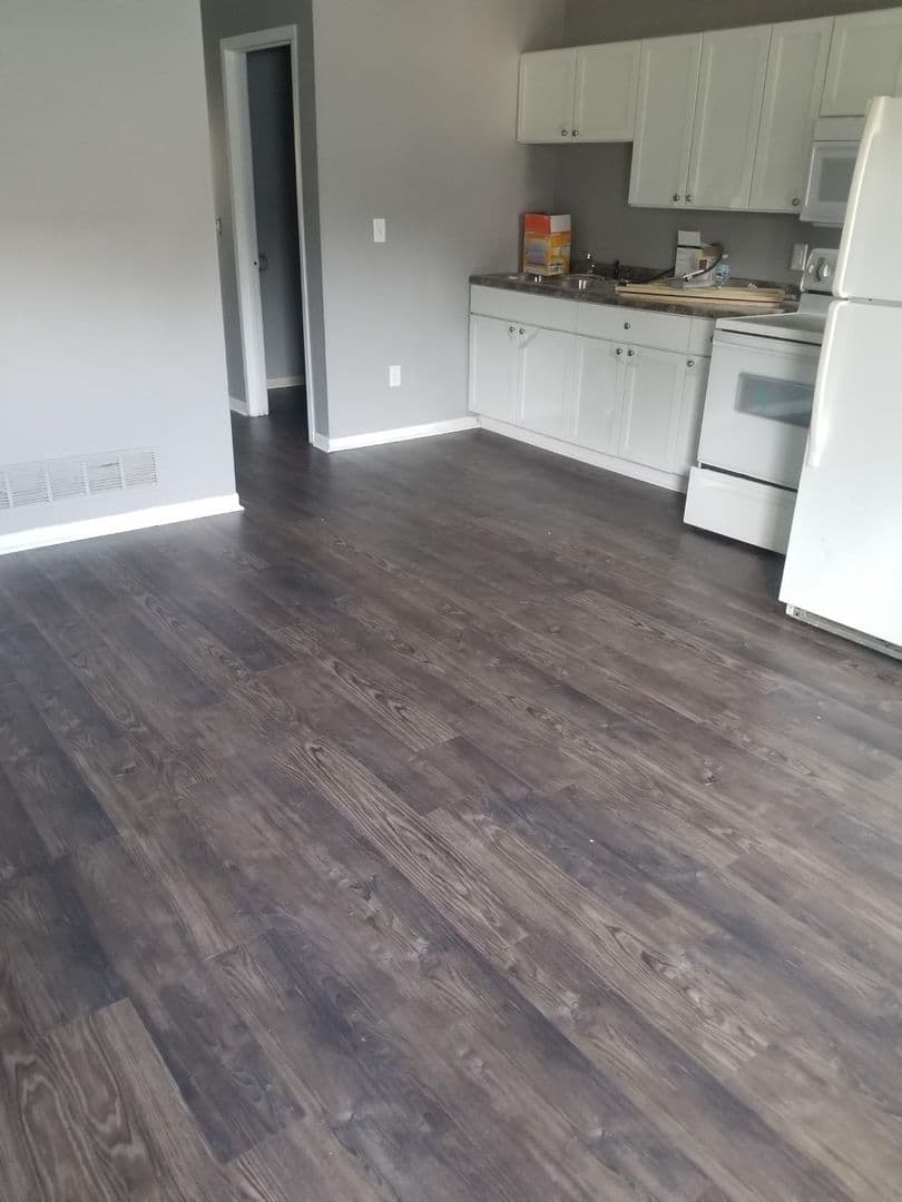 Des Moines Apartment: 1916 King Ave