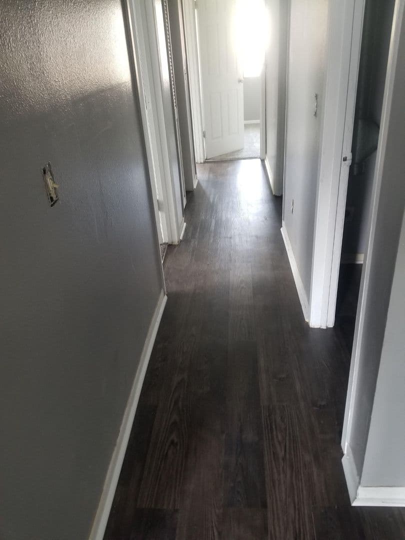 Des Moines Apartment: 1916 King Ave