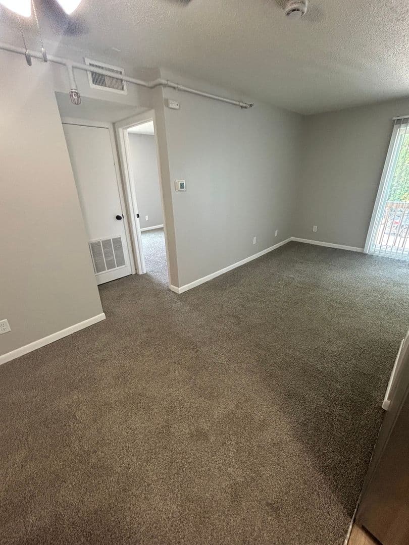 Norwalk Apartment: 1409 Sunset Dr - Apt 201