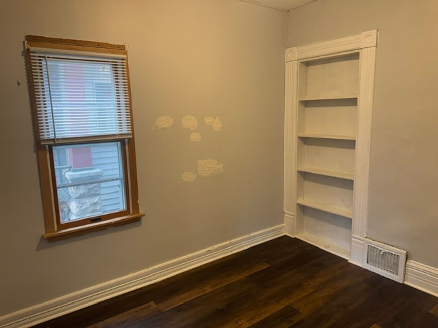 Milwaukee Apartment: 2146 S Aldrich St