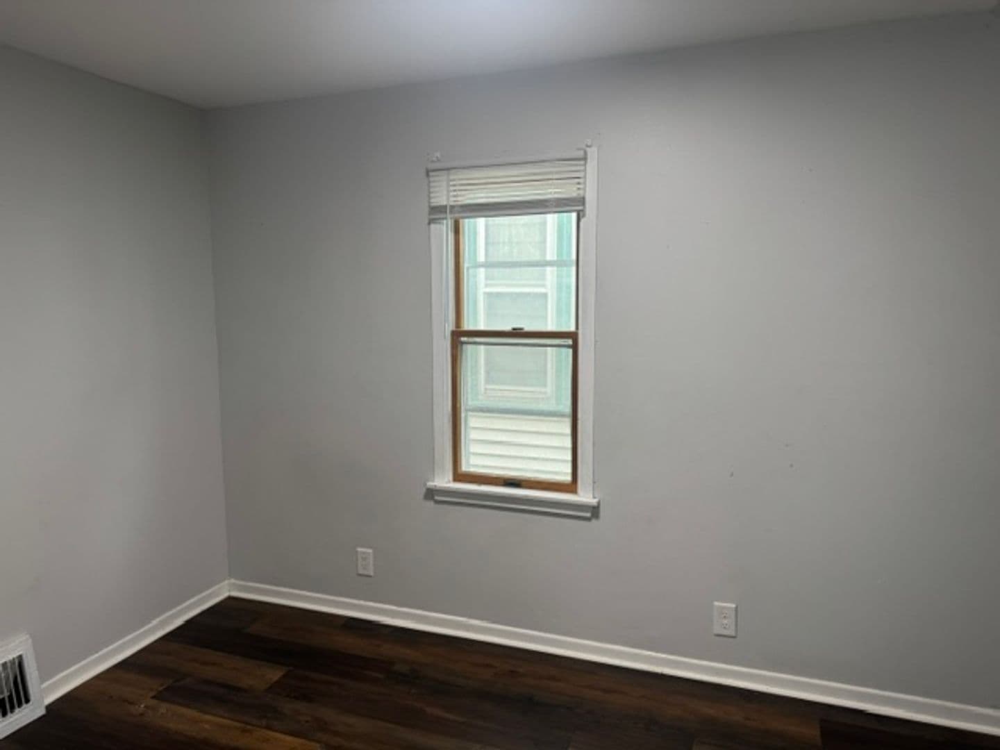 Milwaukee Apartment: 2146 S Aldrich St