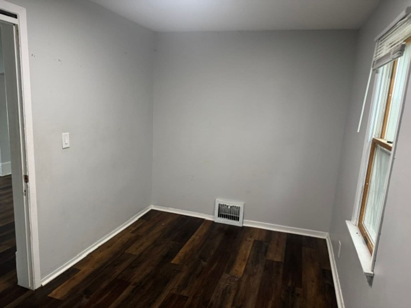 Milwaukee Apartment: 2146 S Aldrich St
