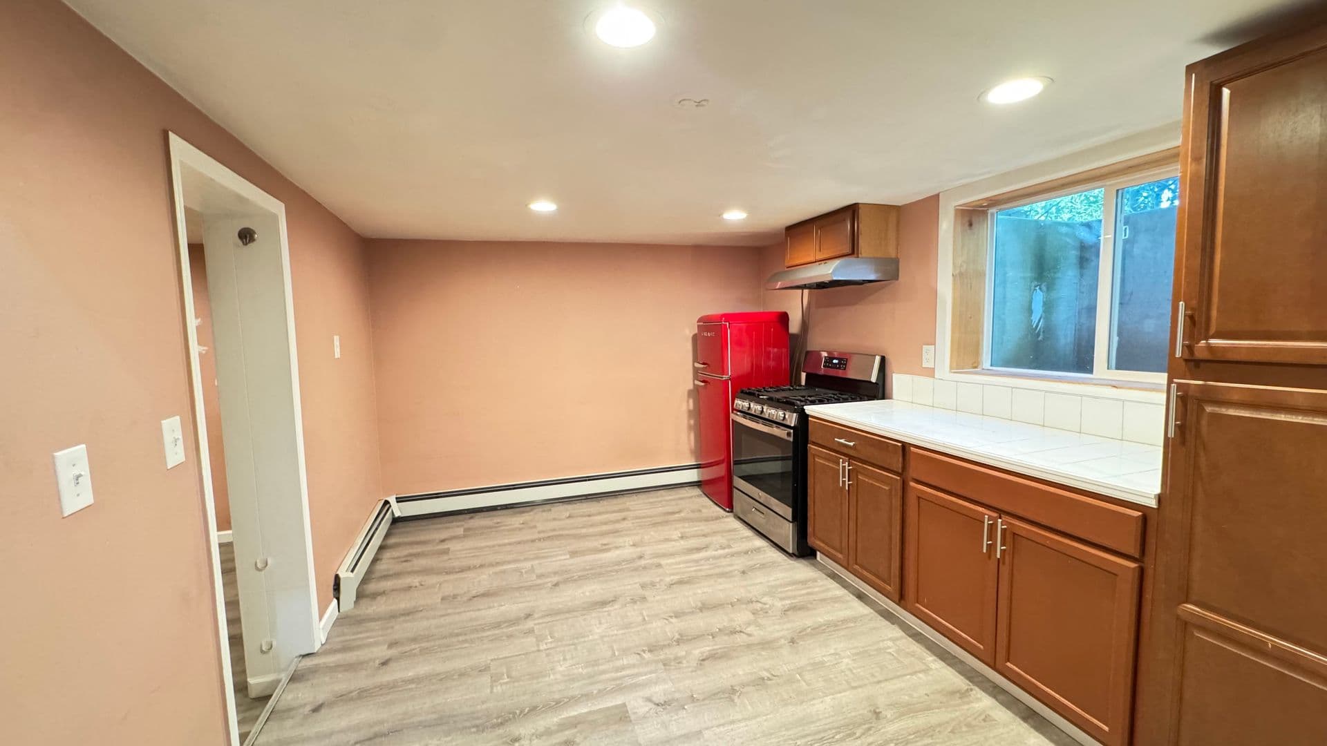Fairbanks Apartment: 2104 Rickert Street