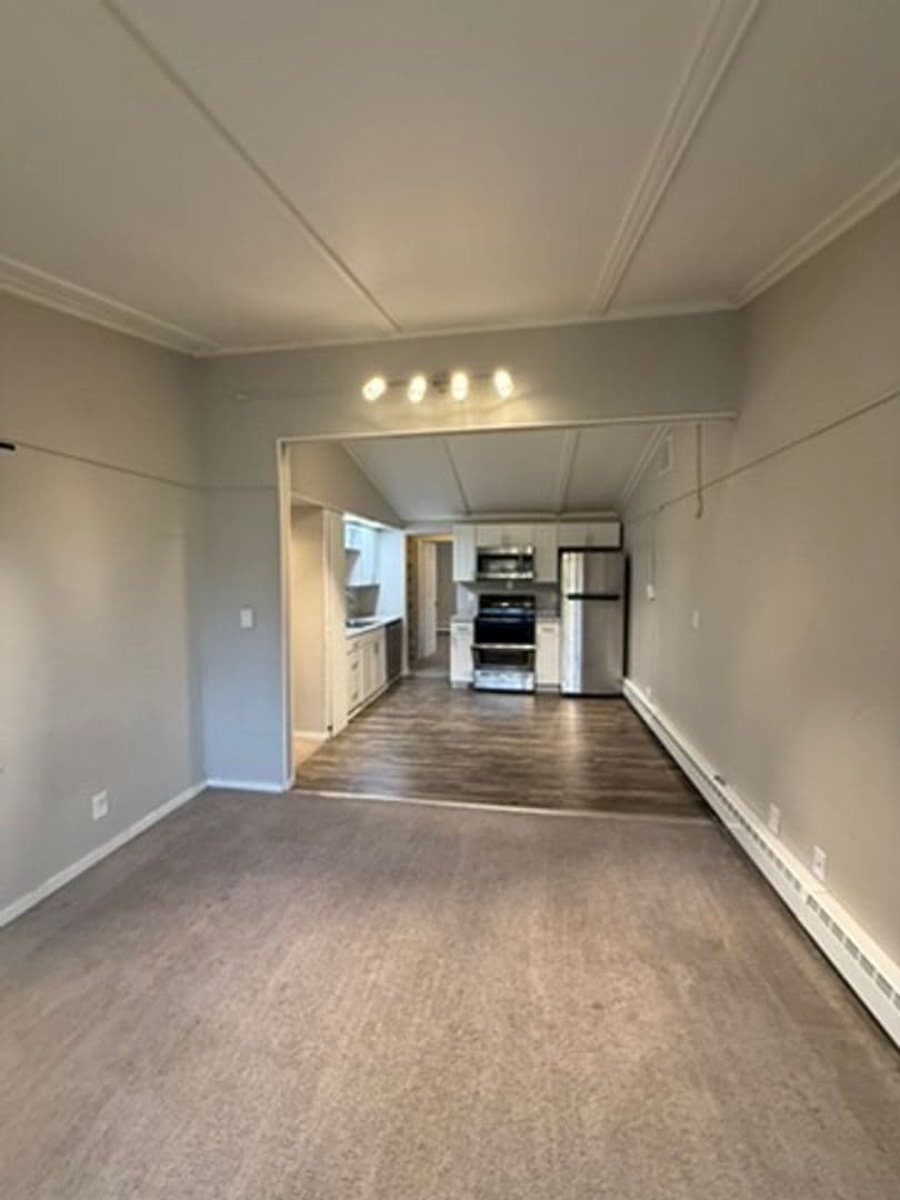 North Pole Apartment: 246 E 7th Avenue