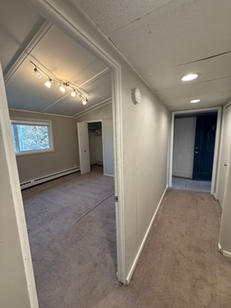 North Pole Apartment: 246 E 7th Avenue