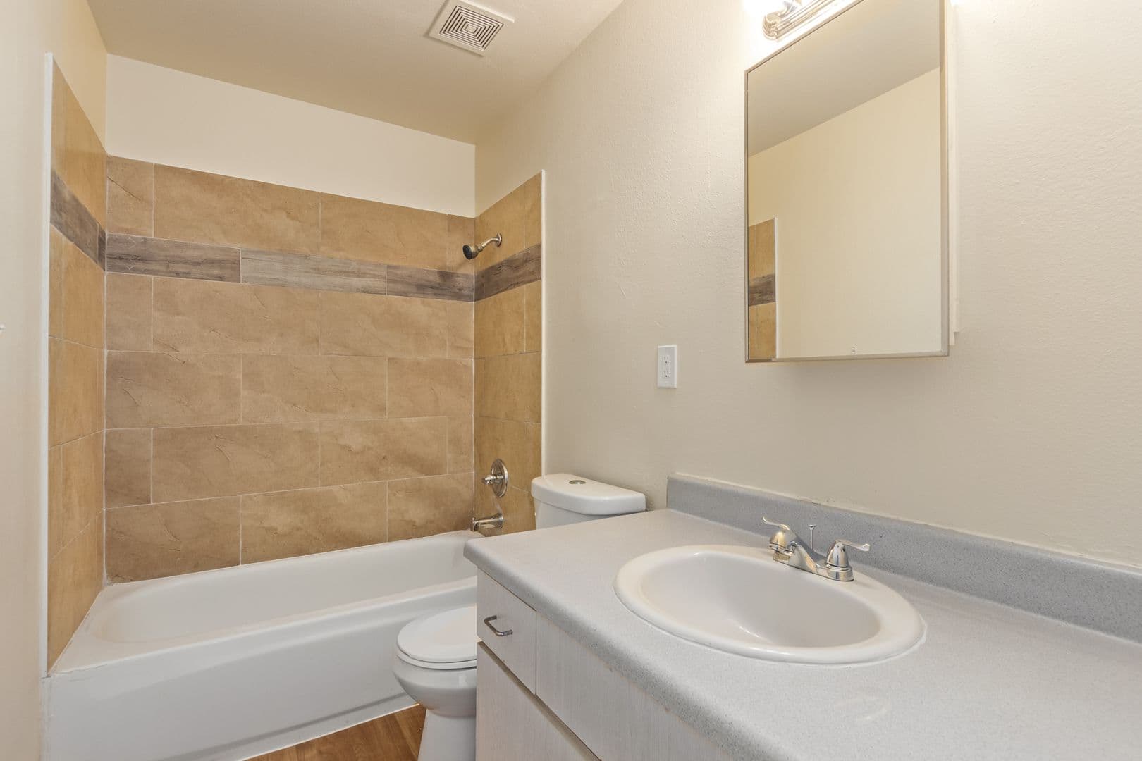 Phoenix Apartment: 3413 E Earll Dr.