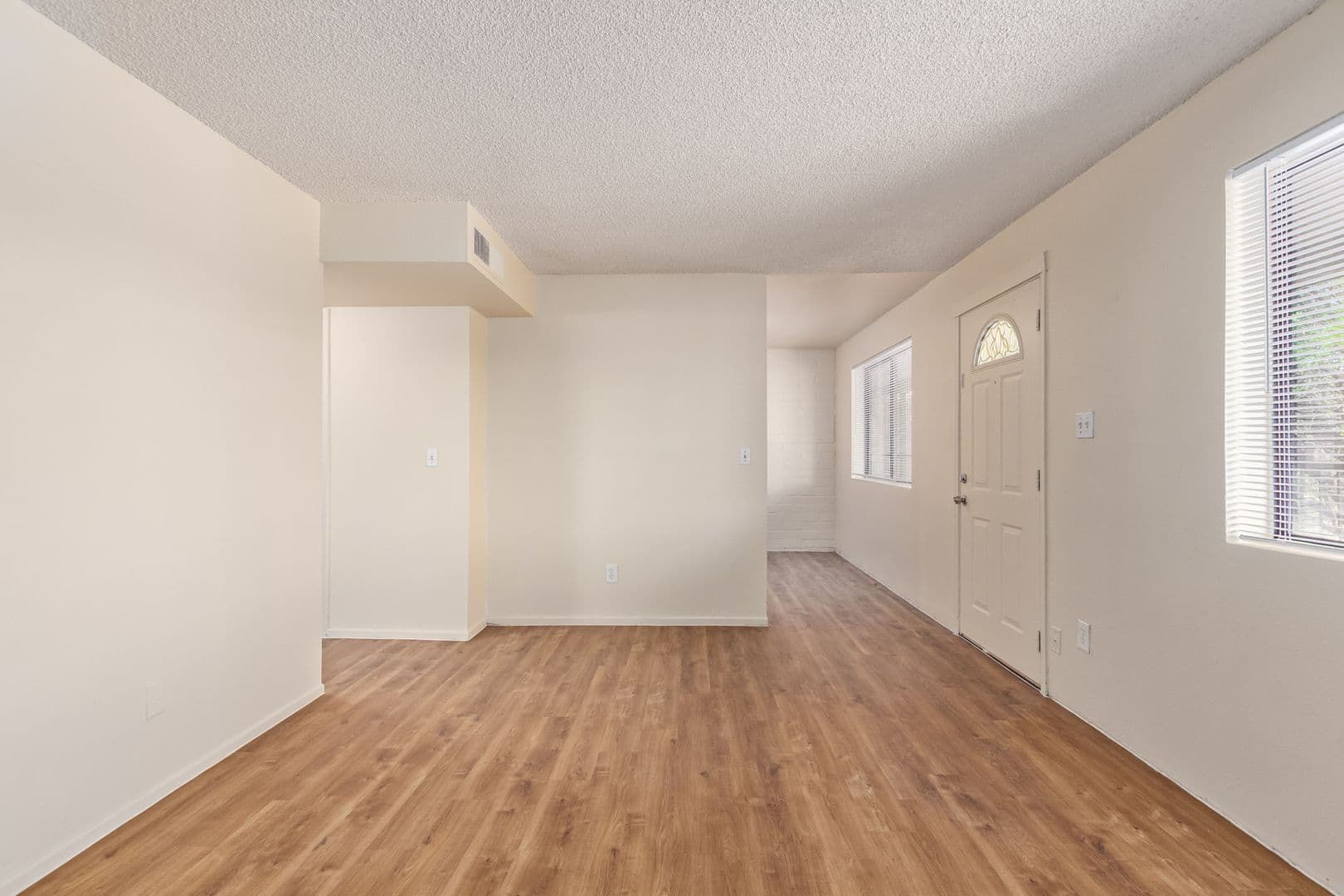 Phoenix Apartment: 3413 E Earll Dr.