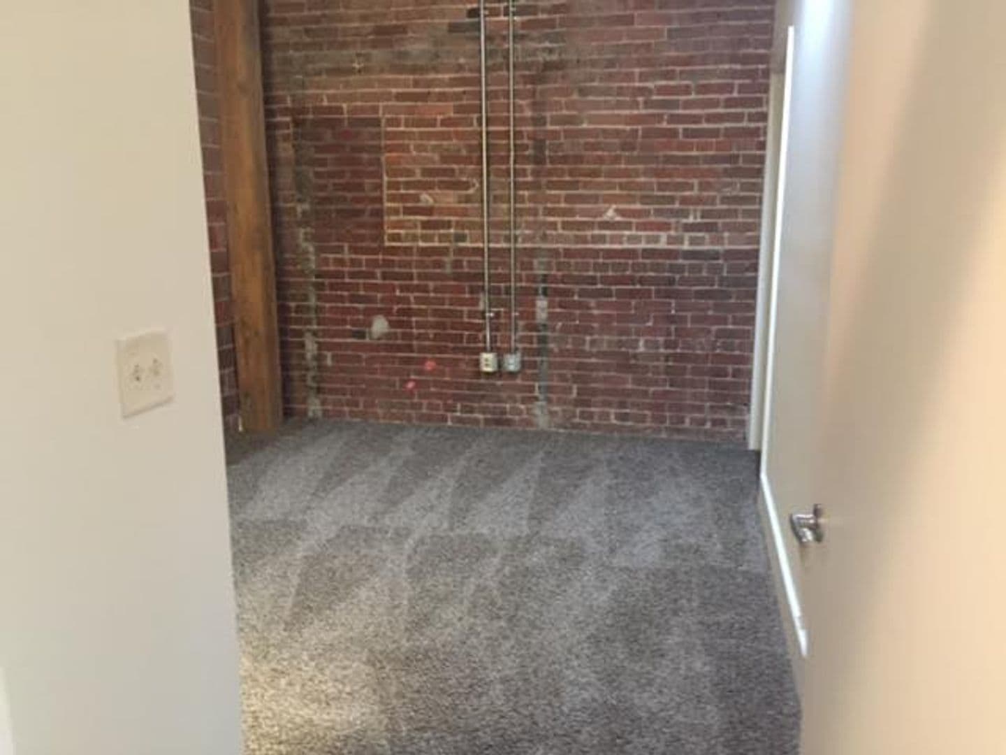 Peoria Apartment: 311 SW Water Street